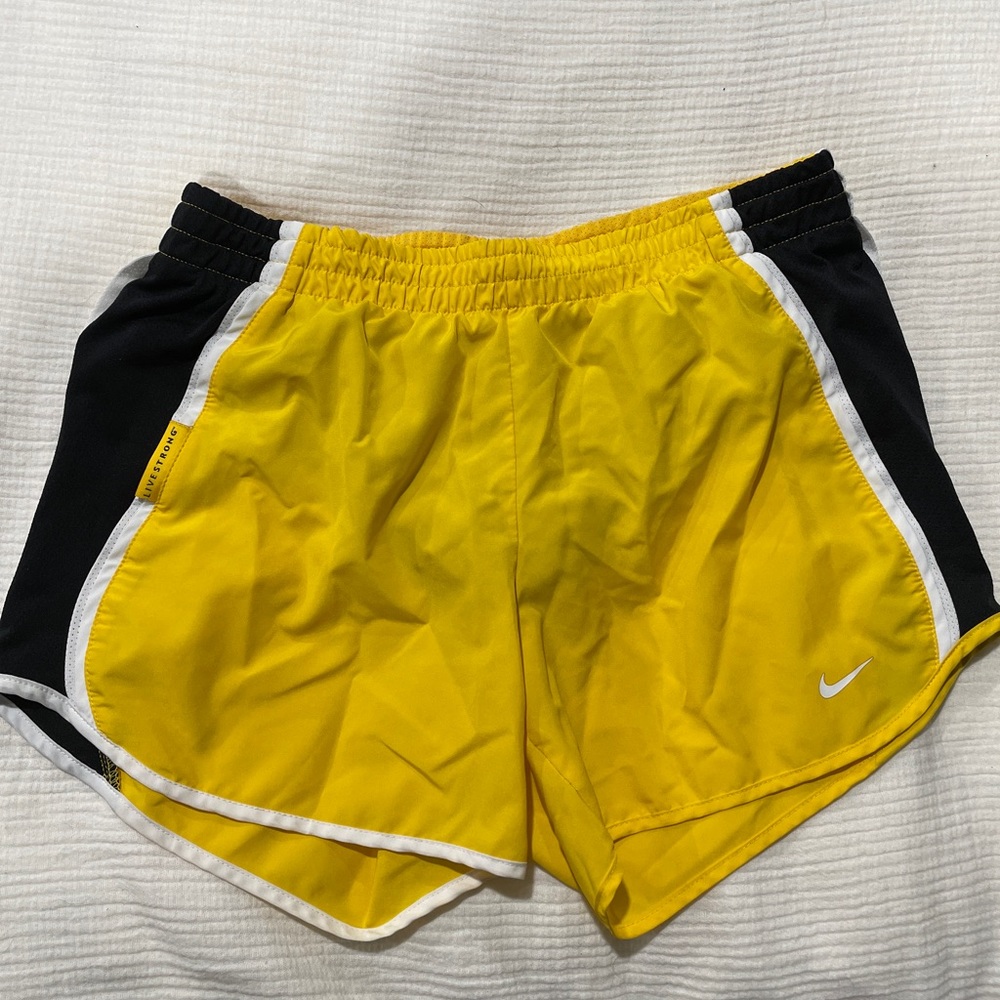 Nike Tempo Womens Running Short Yellow Size XS - Dri Fit LIVESTRONG brand